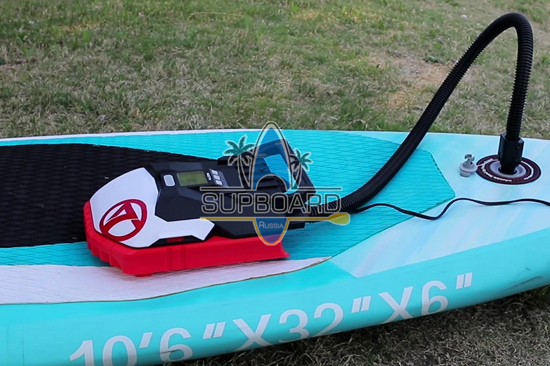 nasos-elektricheskij-dlya-sup-dosok-12v-vklyuchennyj.png